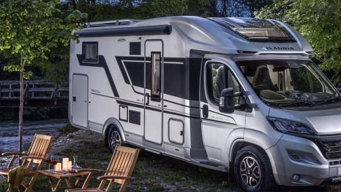5 berth Adria Supreme SC 