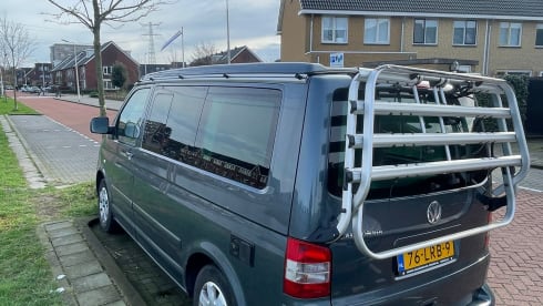 4/5 person Volkswagen campervan 