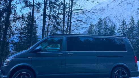 VW T6 | Auto LWB | Night Heater | Reverse camera | All Season Tyres