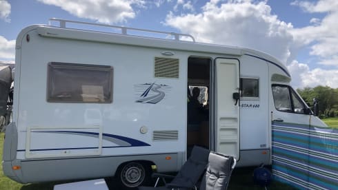 Freedom traveler – 4p Bürstner semi-integrated uit 2006