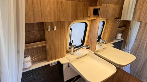 Hogan – 4p Mercedes Hymer 4x4 - 2023