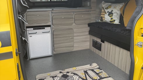 Bumblebee – 4 berth Ford campervan from 2019