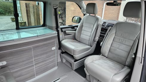 Billy – 4 berth Volkswagen California Ocean 2017