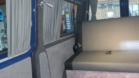 Harry – Camping-car bus Volkswagen SUNLINER XL LUXE 5p, construit en 2023 !