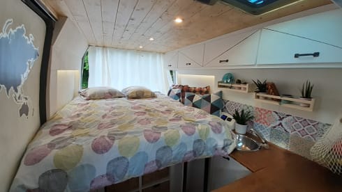 Odette – Cozy Renault Master with necessary facilities