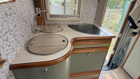 Bella – 4-person Rapido integrated, renovated 