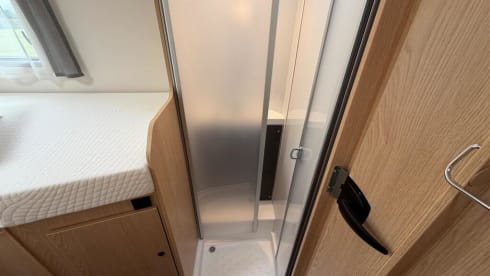 H16 – 2 Berth Sunlight T68 