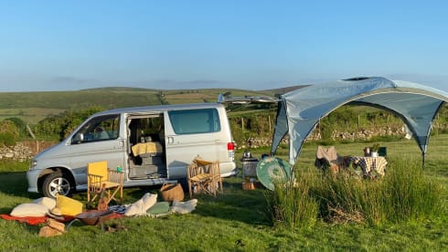 Klara – Immaculate automatic  LPG(eco) Bongo Friendee with dome