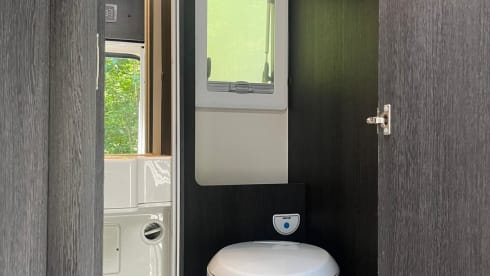 Jenny – 4p Roller Team semi-integrated from 2022