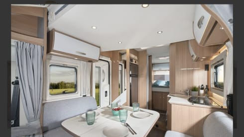 Kerdy – Our Carado T 549 would like to show you the world