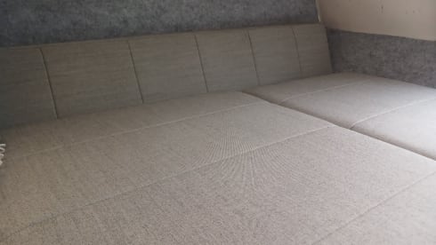 VW Navigator – Volkswagen Coachbuilt U-förmiger Lounge-Teilintegrierter mit 4 Schlafplätzen aus dem Jahr 1999