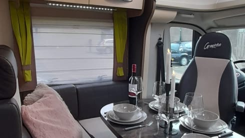 Spacious 4 person Challenger camper with queen bed