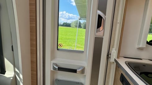 T6 – 2p Dethleffs semi-integrated from 2018