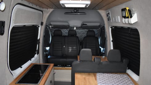 Blanco – 2 berth Volkswagen campervan from 2015