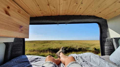Super atmospheric & adventurous off-grid road trip camper!