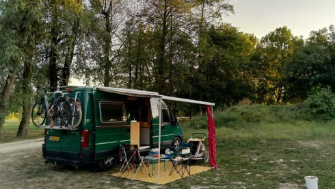 Bassie – Fijne Citroën jumper bus uit 2003 (5 personen!)
