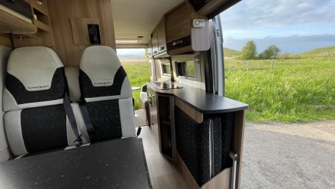 The Catbus  – 4 Berth Swift Select 184 (2017)