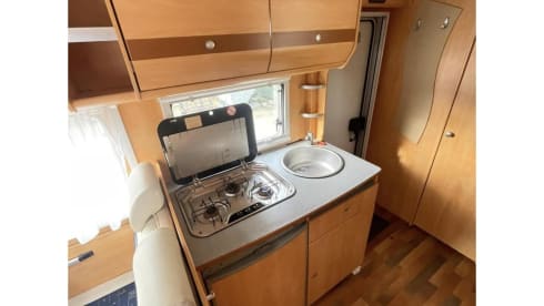Family camper with bunk bed, 6 persons - Sunlight Alcove from 2009