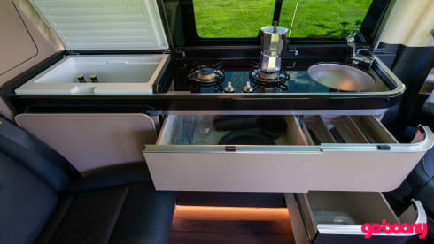 Witte Buscamper – Full Option Travel - Marco Polo '22