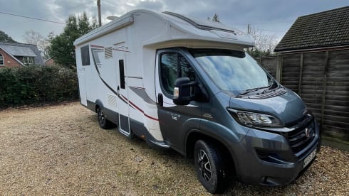 Mr T – LUXURY MOTORHOME 