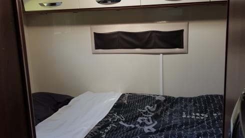 Beautiful 2 to 5 person MC Louis Sovereign 60G motorhome