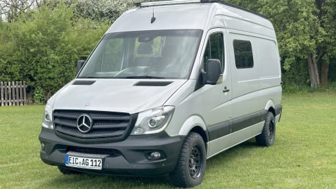 SILVER SURFER – MERCEDES SPRINTER Camper @vanwelike