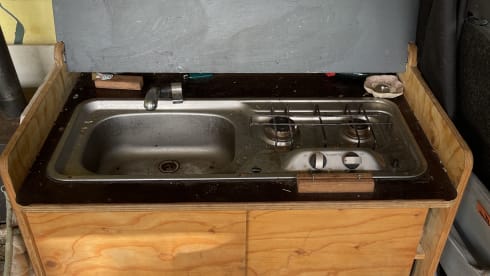 Citroen Jumper L2H2 with a stove!
