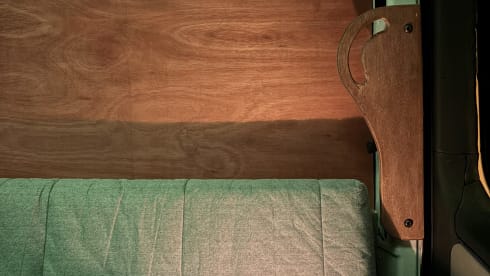 StoryBus  – Mercedes-Benz Wohnmobil für 2 Personen aus dem Jahr 2009