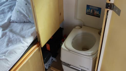 Trippel toe – Bus camper with 5 seats