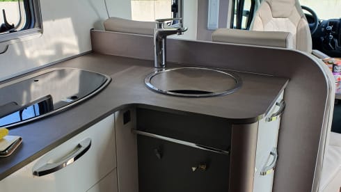 Very luxurious Bürstner Lyseo Harmony Line