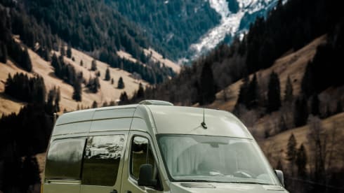 4p Mercedes-Benz bus from 2019