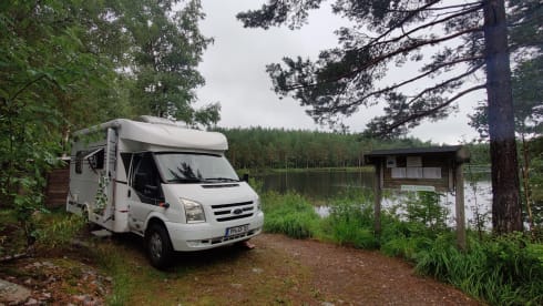 Rollcasa – Semi-integrated motorhome