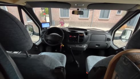 6p Ford alcove with bunk bed