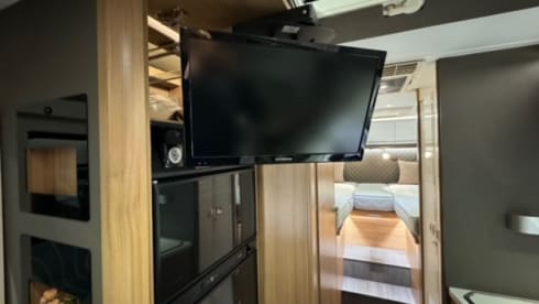 Adria Mobil  – 5p Adria Mobil semi-integrated from 2019