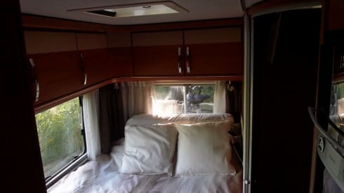 With this sporty camper the journey is the goal.