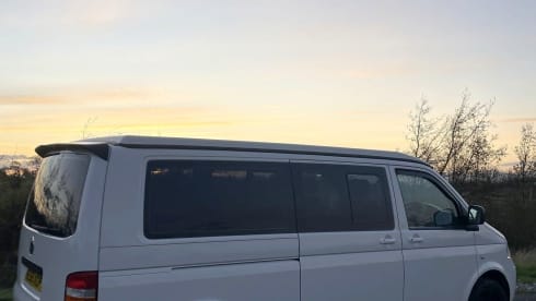 Adventure van  –  the coolest Volkswagen automatic from Edinburgh airport 