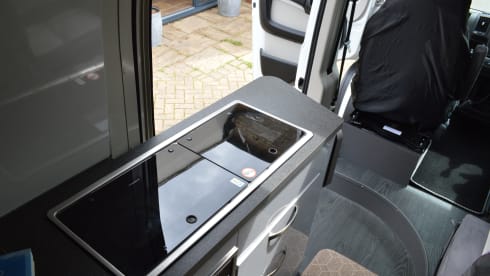 Klara – Autobus Peugeot 4 couchettes de 2018