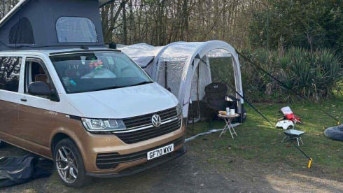 VW-Campingbus mit 4 Schlafplätzen ab Baujahr 2020