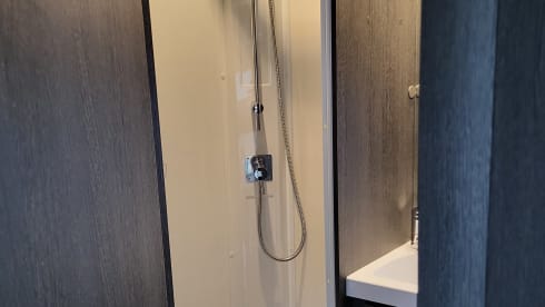 rollie – 5p semi-integrated (2021) - automatic - offgrid