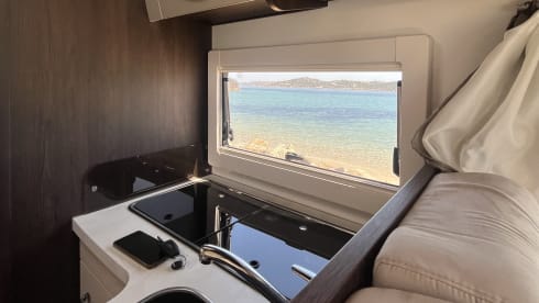 Fabulous super-equipped camper