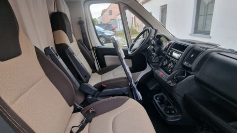 Nazareth gezinsmobilhome – 7p Fiat alcove uit 2017