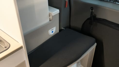 BETSY – Urban Camper Bürstner Copa C530 2025 WC Aufstelldach AHK 4 Personen