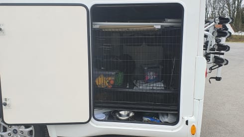Mariette – Enjoy our luxury Benimar 442