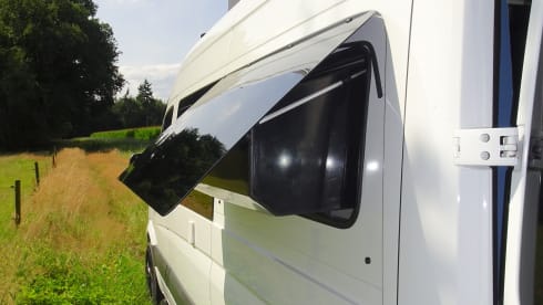 Mercedes Benz Sprinter 4 seater bus camper automatic.