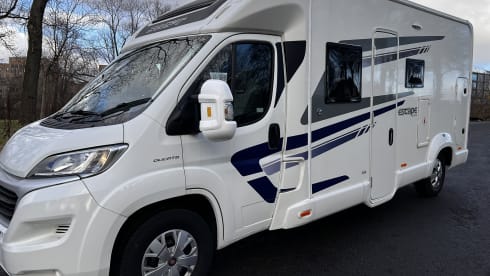 ScotlandCamp – Luxury Swift Escape 695 5 seatbelts 6 berth