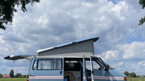 🌞🚐 On the road with a 4p Volkswagen T4