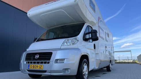 60.000 km – 6p Roller Team alcove uit 2013