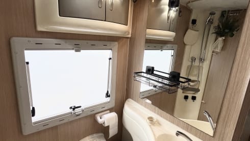 Gezellige gezinscampert – 4p Mobilvetta alcove uit 2007