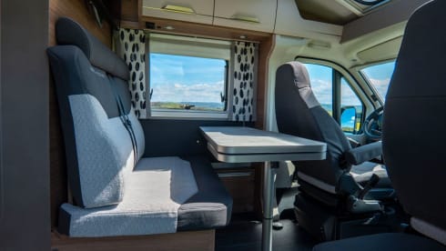 enjoycamper2 – KNAUS VAN TI 650 MEG PARTIALLY INTEGRATED TOP EQUIPMENT IDEAL FOR COUPLES