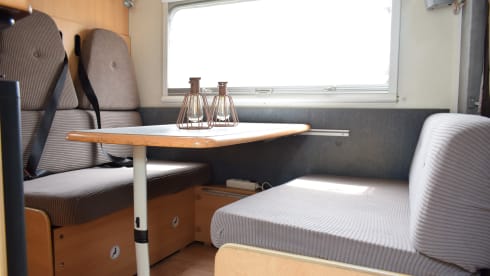 Schönes Familien-Wohnmobil - 6p Dethleffs Alcove aus dem Jahr 2008